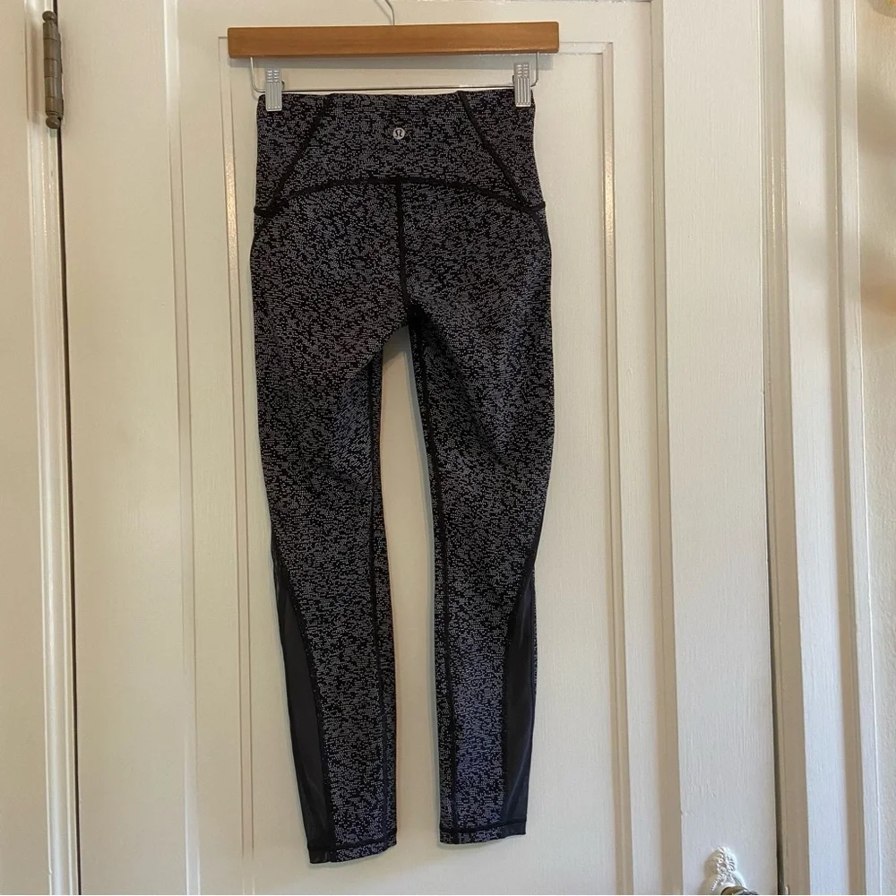 Lululemon Train Times 7/8 length tight
